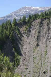 Il est parfois bien abrupt le chemin du partage et de l'ouverture du coeur aux autres. Dans cet article, la parabole du riche et de Lazare, évangile de la célébration de la Parole du 26° dimanche du temps ordinaire de l'année C