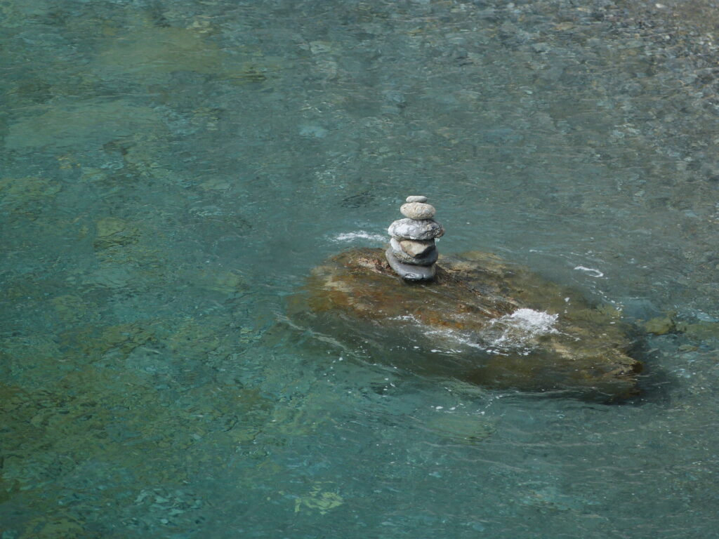 Comme de petites pierres appuyées sur un rocher, toutes les initiatives de mutualisation permettent de s'enrichir les uns les autres